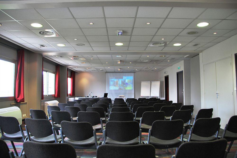Hotel Des Congres 3*