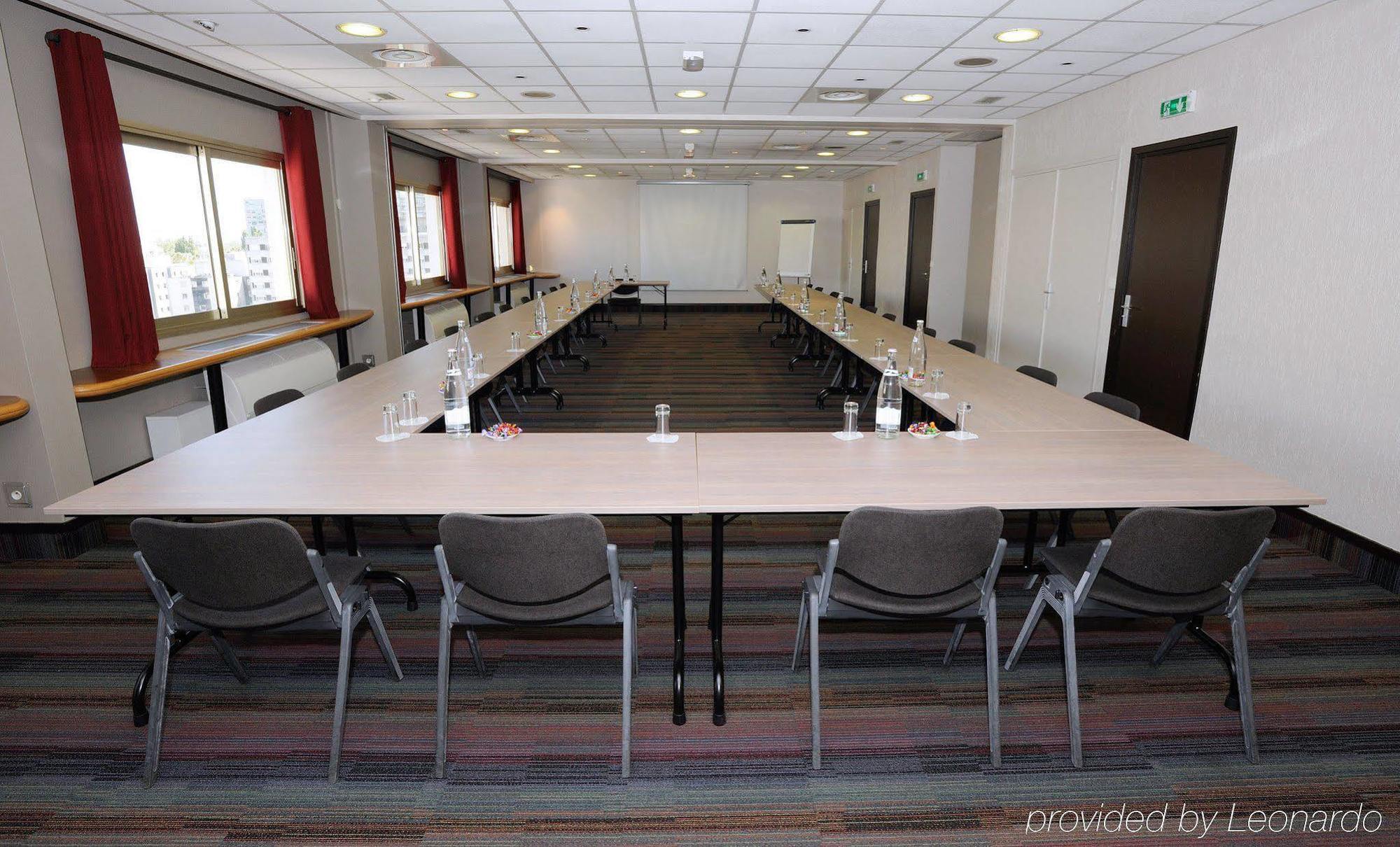 Hotel Des Congres 3*